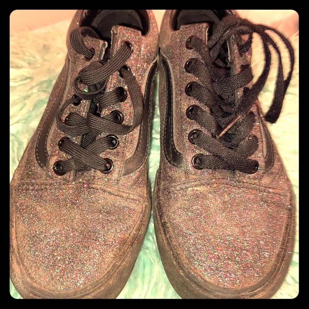 Gitter black vans